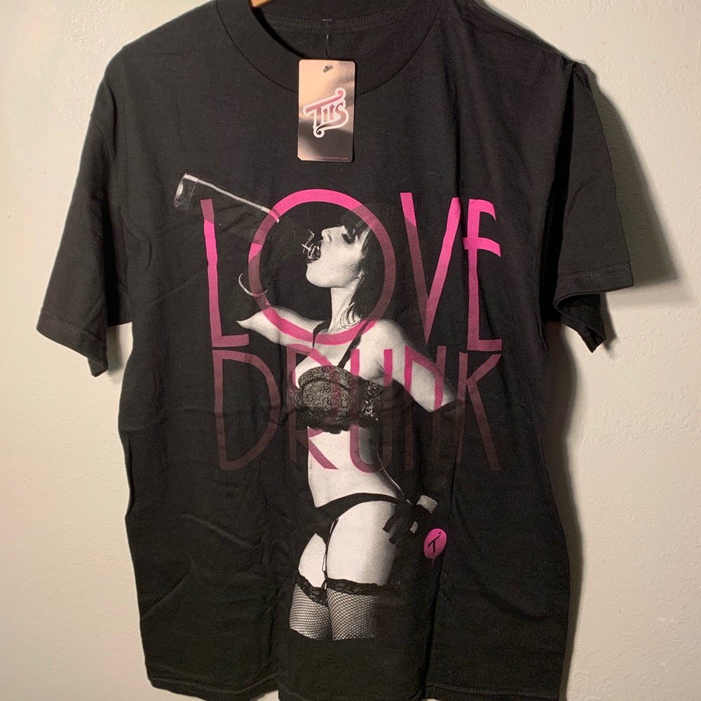 Tow in the shirt. BRAND NEW. Never used